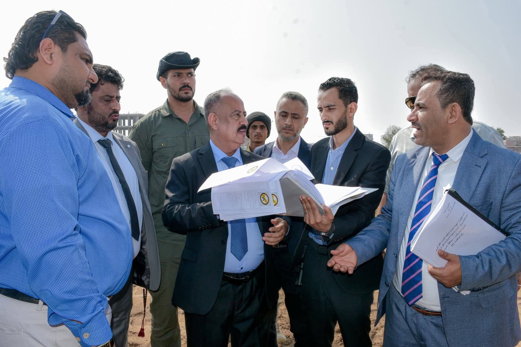 وزير النقل يتفقد هيئات النقل البري بعدن ويؤكد المُضي في تنفيذ الإصلاحات الشاملة