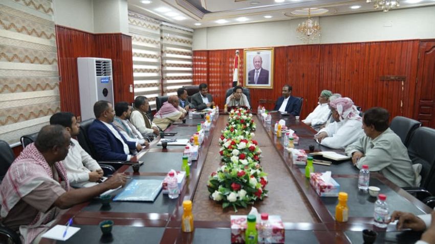 محافظ المهرة يدعو إلى توحيد الصف الوطني ودعم الأجهزة الأمنية لاستقرار المحافظة