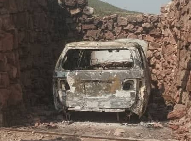 مجهولون يحرقون سيارة محامٍ في ذي السفال جنوب محافظة إب