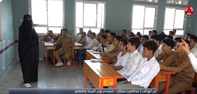 المخلافي: 16 ألف معلم أحيلوا للتقاعد بتعز والحاجة ماسّة إلى 18 ألفًا لسد العجز