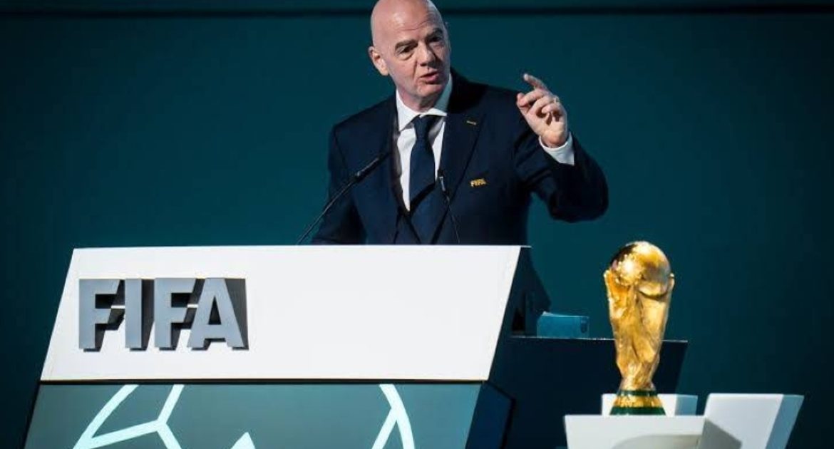 قبل يوم من انطلاق كأس العالم: 5 مشاكل تلاحق الفيفا وإنفانتينو 