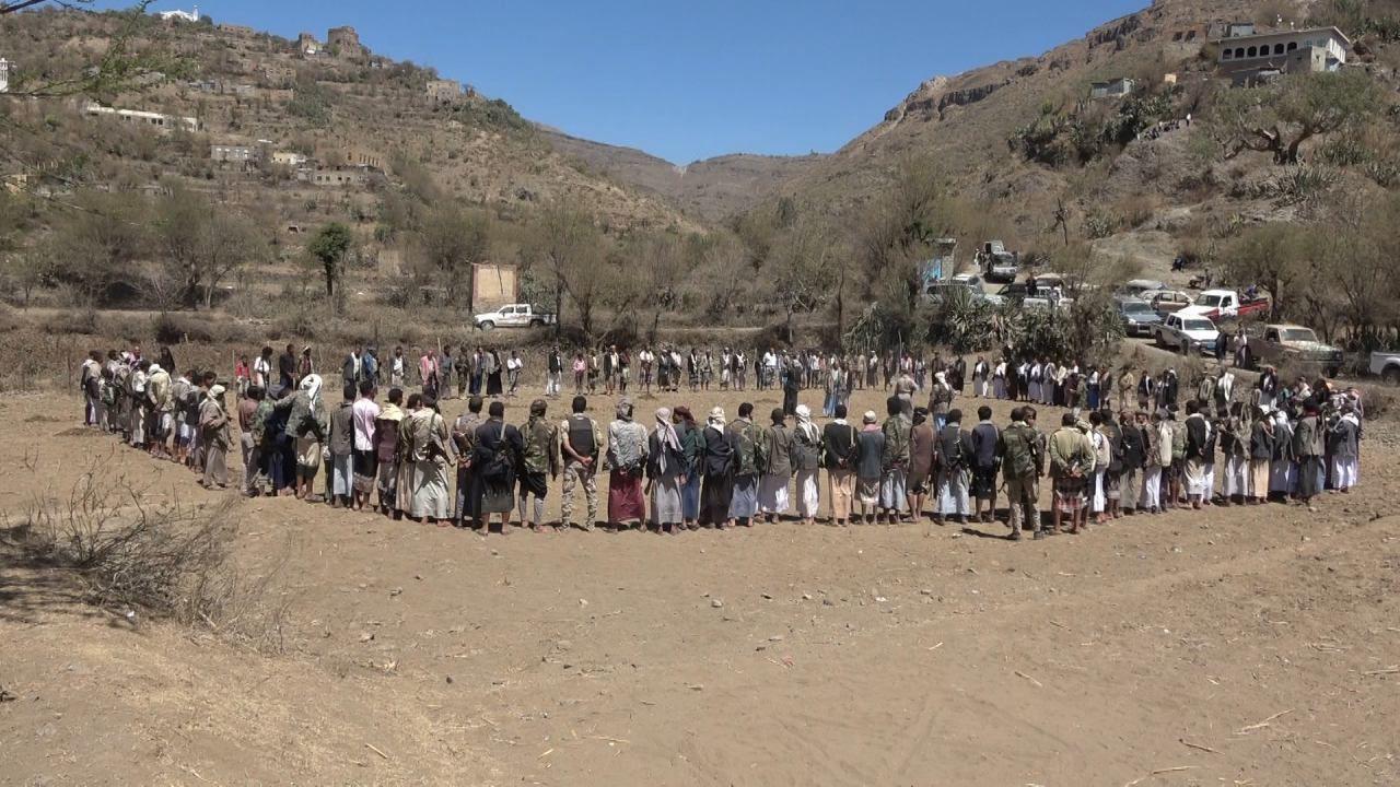 من تجمع حوثي سابق في عزلة عميد الداخل بمديرية السياني ـ إعلام حوثي