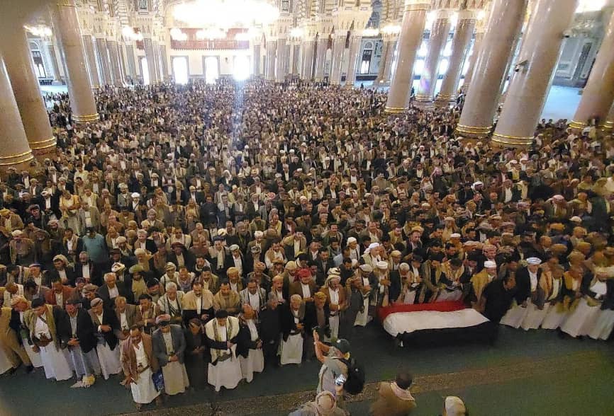 المحويت تودع البرلماني الشيخ زيد أبو علي في موكب جنائزي مهيب 
