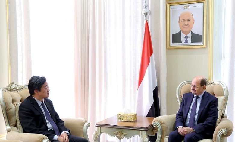 الزنداني يؤكد أهمية الشراكة الدولية لدعم مسار التعافي وإعادة بناء مؤسسات الدولة اليمنية