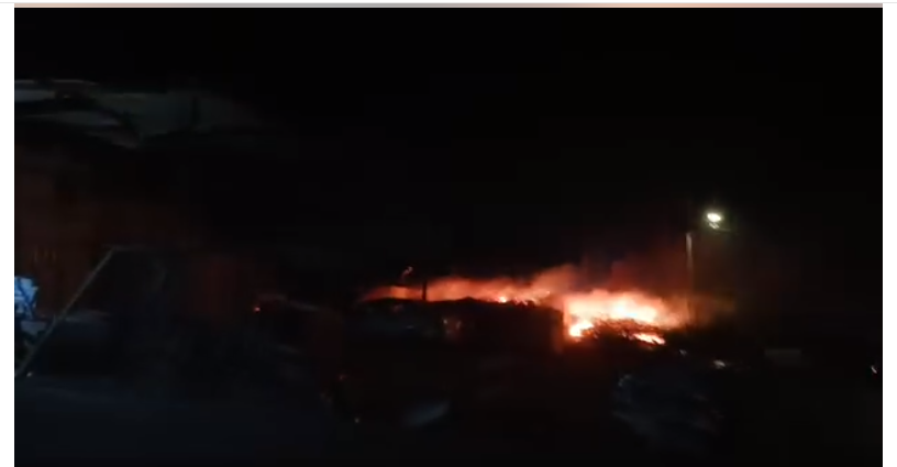 حضرموت.. انفجارات متتالية تهز مدينة سيئون إثر حريق بمستودع خردة