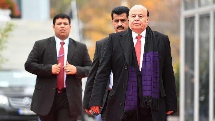 "عشت إلى جواره 2750 يوماً".. عبدالله العليمي يودّع هادي بشهادة سياسية وإنسانية تستحضر أصعب مراحل اليمن