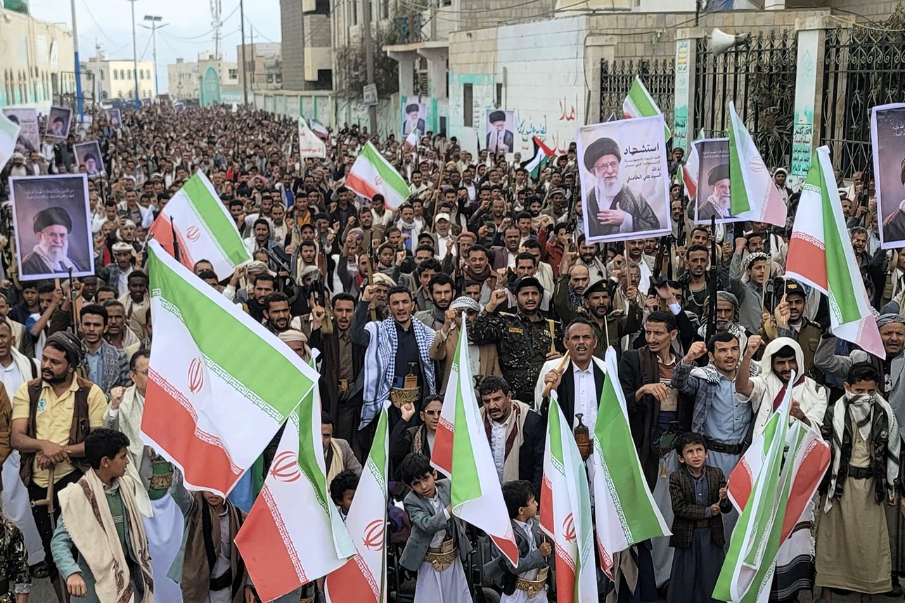 هل يتدخل الحوثيون عسكرياً لمساندة إيران بعد مقتل "خامنئي"؟  