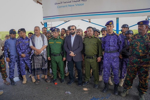 محافظ أبين: أولويتنا اليوم تعزيز هيبة الدولة وإزالة جميع نقاط الجبايات في الطرق العامة