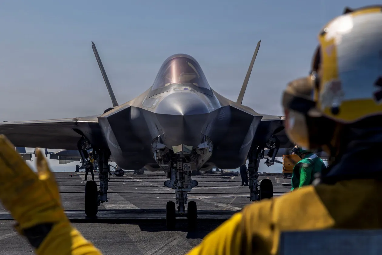 ستشجع الحوثيين شن هجمات في البحر الأحمر.. ما خيارات إيران لمواجهة ضربة أمريكية محتملة؟