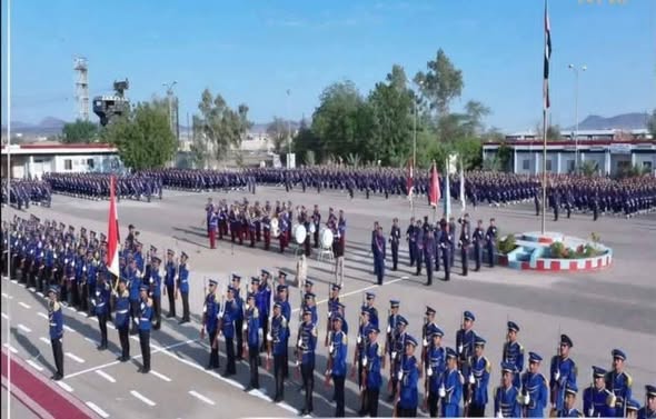 لأول مرة منذ الانقلاب الحوثي.. تخرج 1500 ضابط من كلية الطيران والدفاع الجوي في مأرب