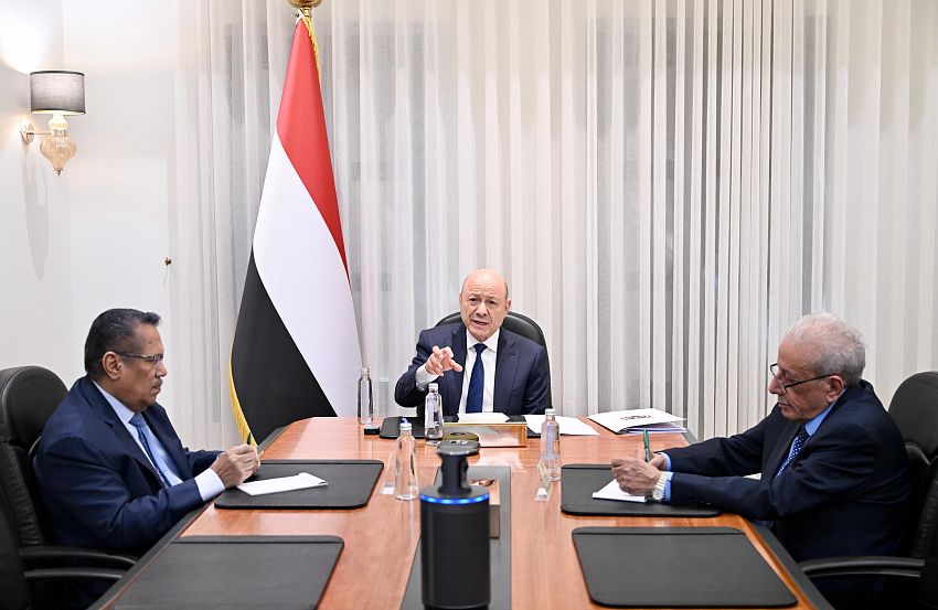 العليمي: "فجر اليمن" ماضية نحو أهدافها.. واستعادة الدولة مسؤولية وطنية مشتركة