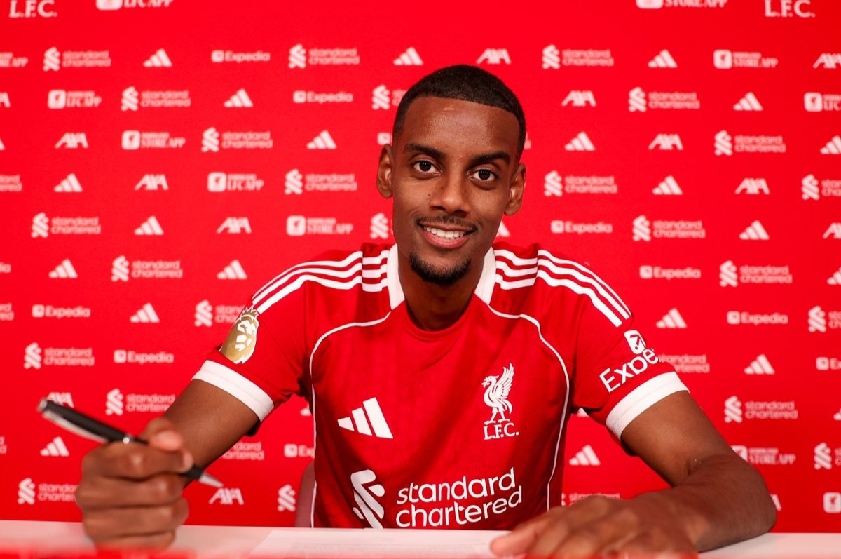 ليفربول يعلن رسمياً ضم السويدي ألكسندر إيزاك