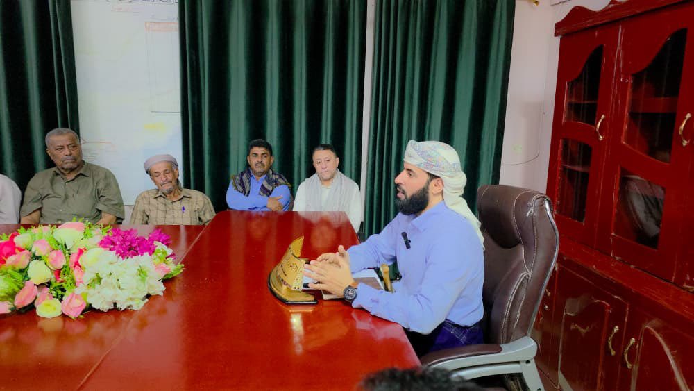 محافظ أبين يعقد أول اجتماع مع قيادة السلطة المحلية ويتعهد بمكافحة الفساد والاختلالات