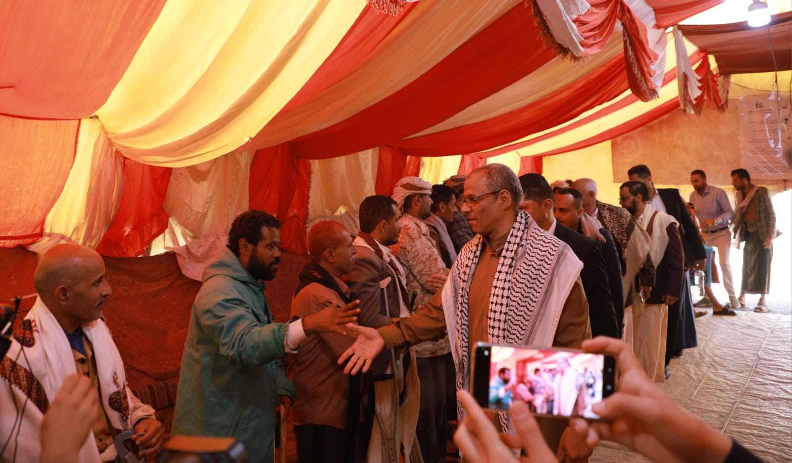 مجلس المقاومة يزور مخيم اعتصام جرحى تعز ويطالب بمعالجة أوضاعهم بشكل عاجل