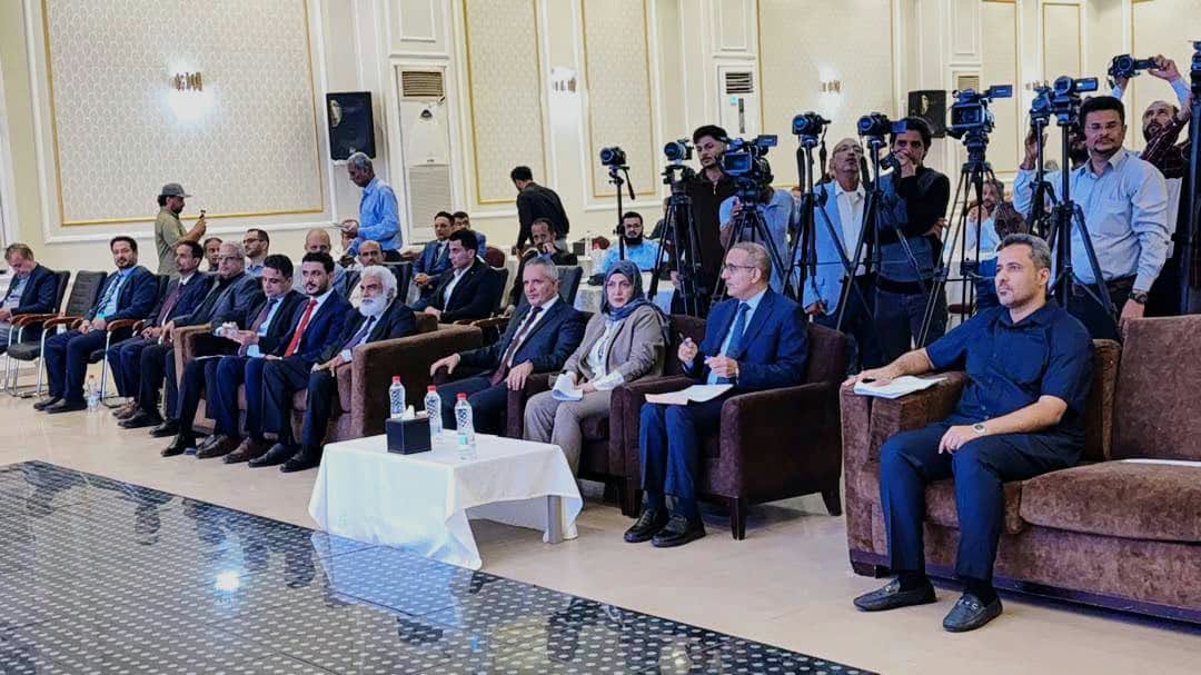 الحكومة اليمنية تطالب بدعم عسكري دولي للقوات المسلحة لكسر حصار تعز