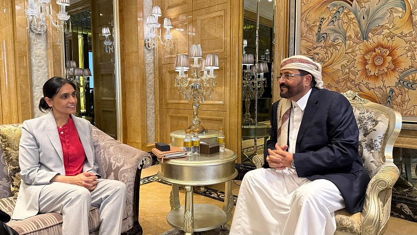 خلال لقائه السفير الريطاني.. العرادة: المرجعيات الثلاث أساس أي مبادرة سلام في اليمن