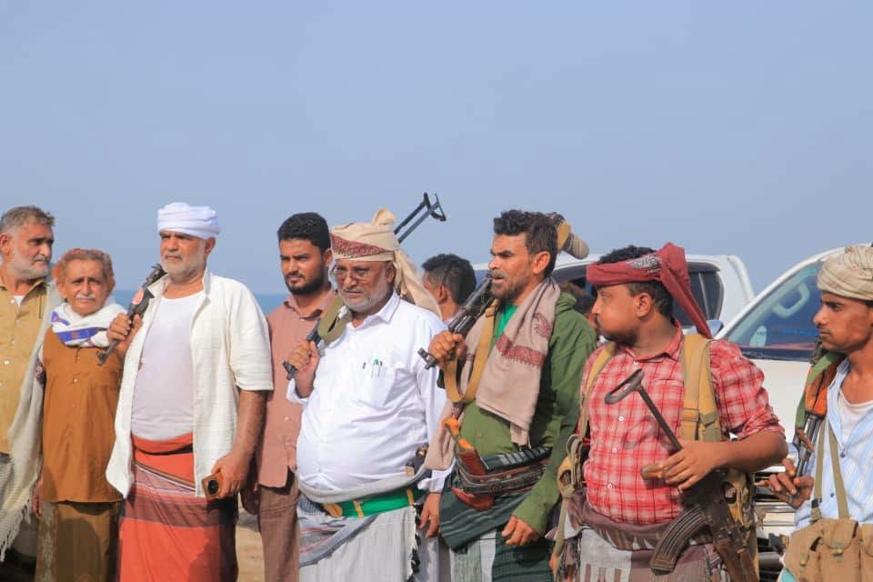 الحديدة.. وقفة قبلية بالخوخة تؤكد دعمها للمؤسسة العسكرية واستكمال معركة التحرير