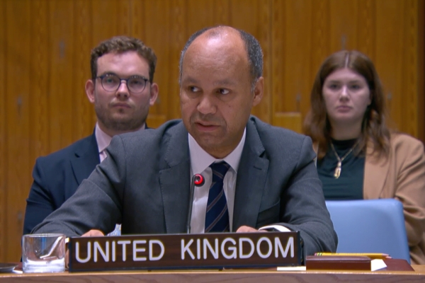 بريطانيا تجدد دعمها لوحدة اليمن وتطالب بمضاعفة الجهود للتوصل إلى تسوية سياسية شاملة