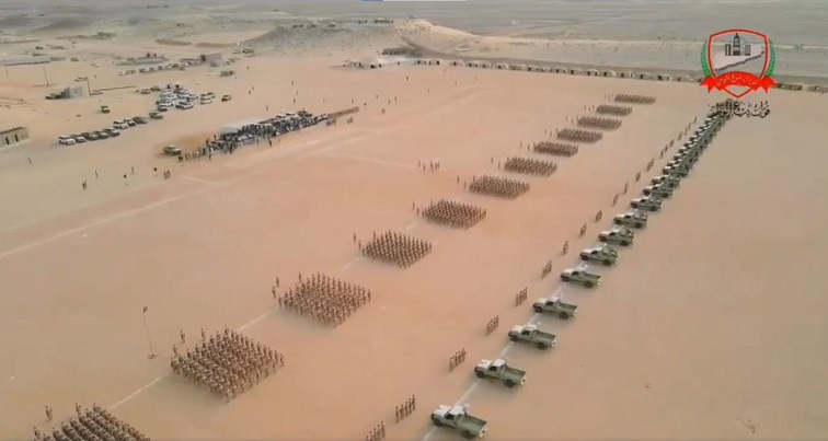 تمرد الانتقالي..السعودية تدفع بتحشيدات عسكرية كبيرة إلى صحراء حضرموت ومناطق الحدود