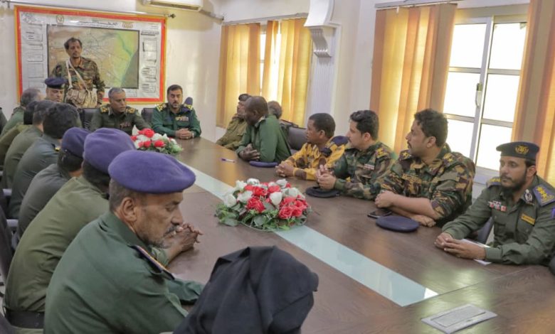 أمنية المهرة تشدد على تكثيف الدوريات الأمنية وتأمين الأسواق خلال شهر رمضان