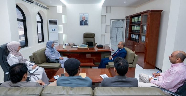لقاء وزير الاتصالات ورئيس جهاز الاحصاء