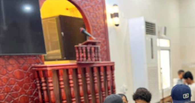 مساجد عدن تحت التهديد.. إدارة الأمن التابعة للانتقالي تثير الشكوك والتساؤلات
