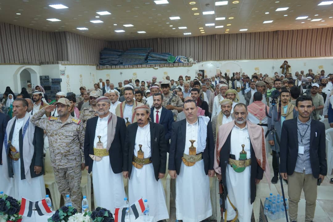 "رمز وطني للصمود".. رئيس الأركان يشيد ببطولات قبيلة أرحب في الدفاع عن الجمهورية