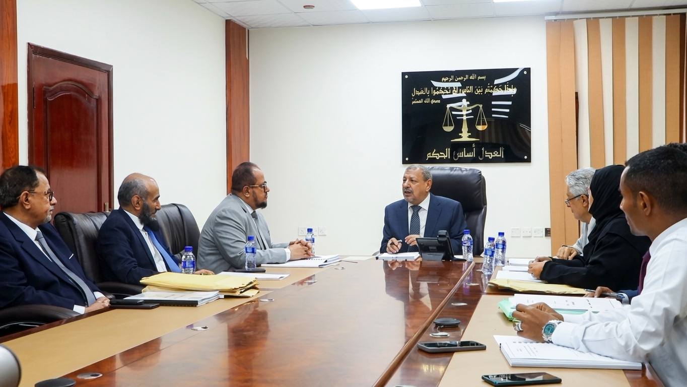 القضاء الأعلى يتخذ حزمة من الإجراءات التأديبية بحق عدد من القضاة ونقل آخرين