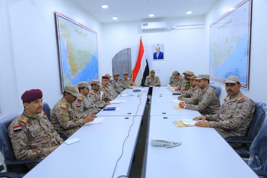 رئيس الأركان يؤكد تعزيز التنسيق العملياتي وتوحيد الجهود بين مختلف التشكيلات العسكرية