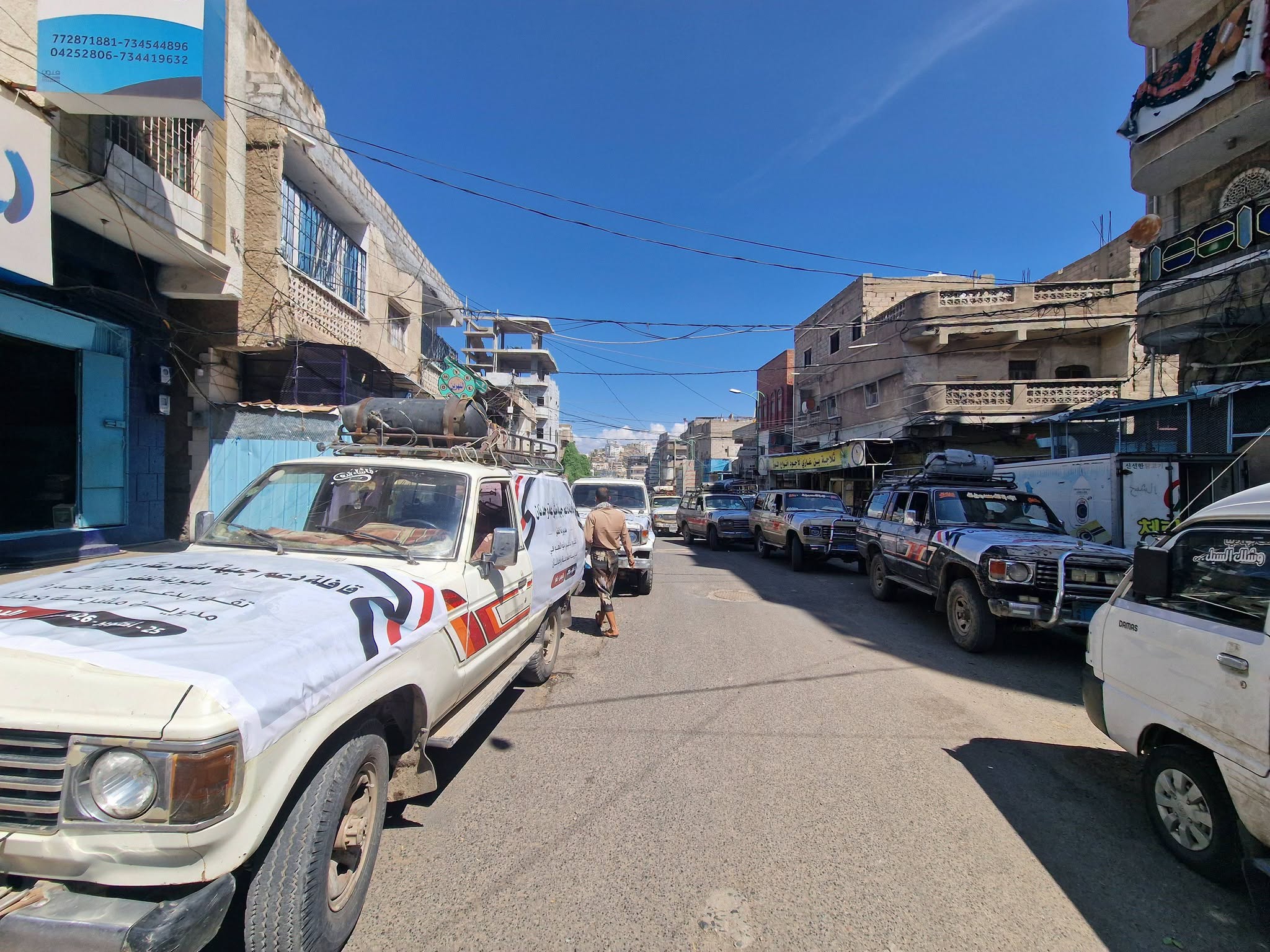 تعز.. تواصل قوافل الدعم والإسناد للجيش والمقاومة في جبهات القتال
