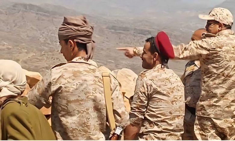 تعز.. اللواء المجيدي يتفقد الجيش في قطاع لواء النصر ويؤكد أهمية اليقظة والجاهزية