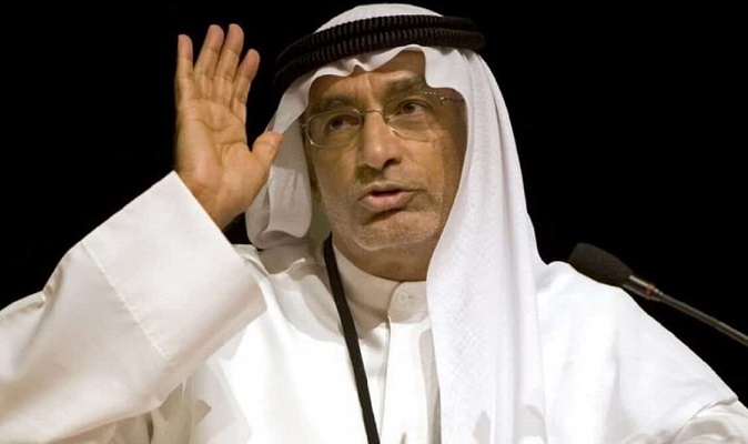 في خطاب يفتقر للباقة الدبلوماسية.. أكاديمي إماراتي يطالب العليمي السماح بتقسيم اليمن ومغادرة المشهد السياسي