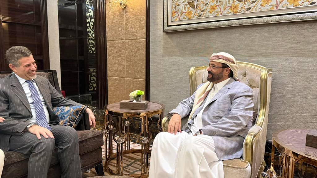 العرادة يبحث مع سفيري أمريكا واليابان دعم الاقتصاد والجهود الإنسانية