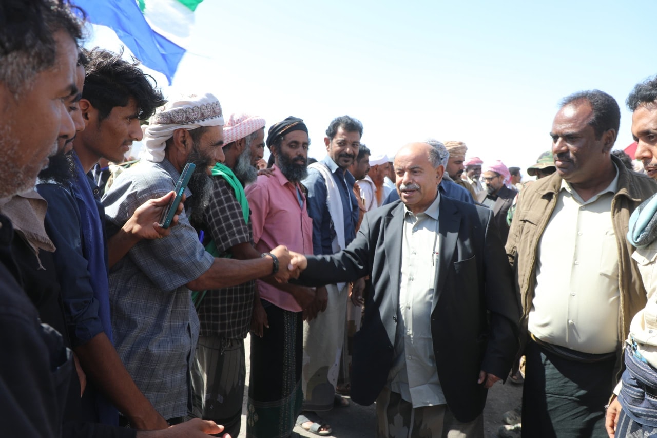 محافظ حضرموت يعلن نجاح عملية استلام المعسكرات وتعزيز حضور الدولة