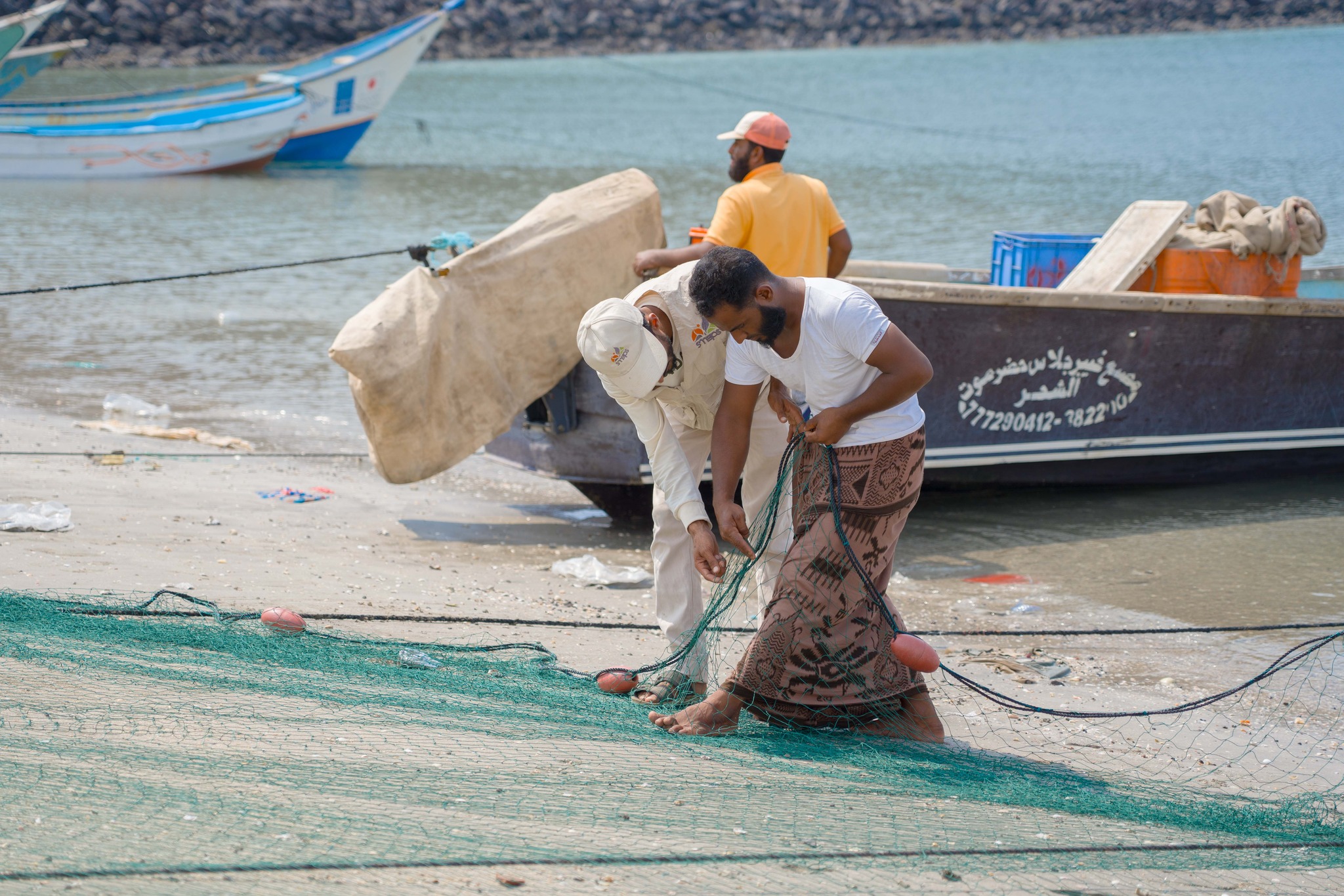عدن.. جمعية صيادي صيرة تطالب بوقف التعسف الممارسات والعنصرية المناطقية