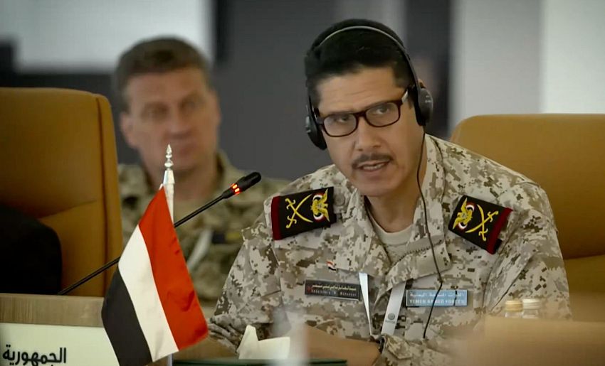 اليمن يدعو إلى دعم قواته البحرية وإعادة جاهزيتها العملياتية والفنية