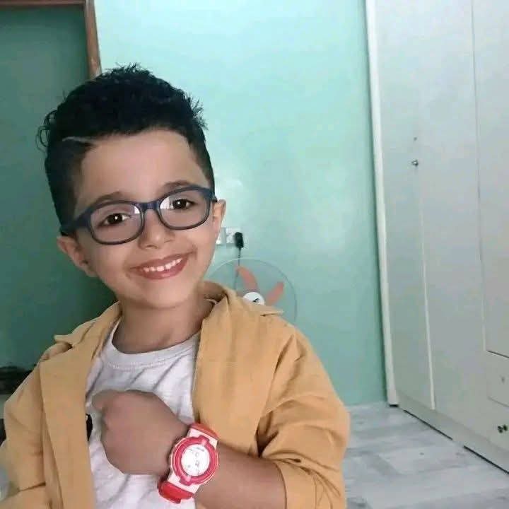 تعز.. تواصل عمليات البحث عن الطفل "أيلول السامعي" والذي جرفته السيول وسط المدينة