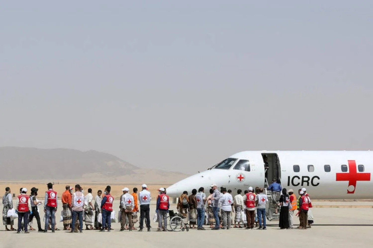 طائرة نقل الأسرى والمحتجزين في اليمن - أرشيف