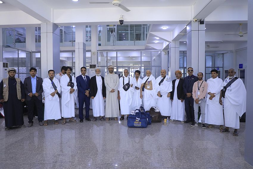 المهرة.. تفويج 81 حاجاً وحاجة من مطار الغيضة الدولي