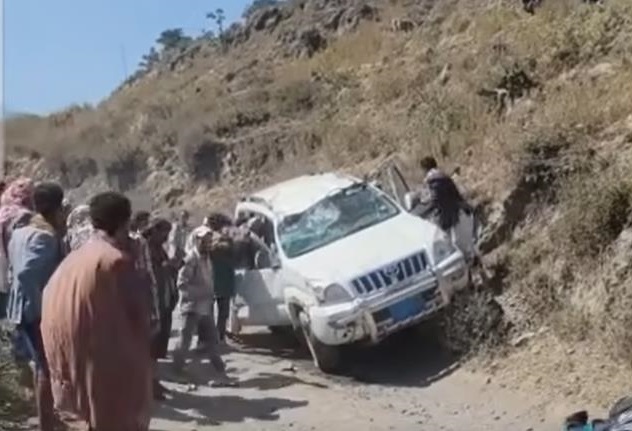 وفاة شخص وإصابة ستة آخرين في حادثتي سير غربي مدينة إب