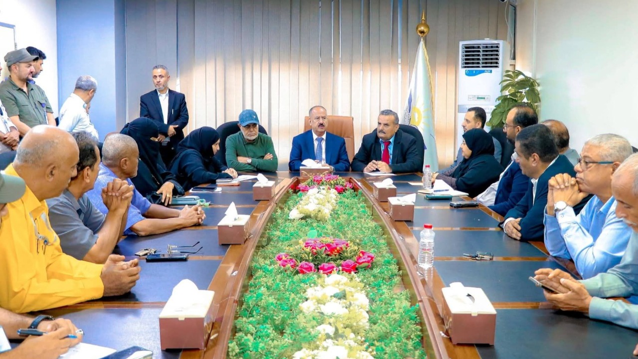 وزير النقل: لدينا خطط لمعالجة إشكاليات موقع مطار عدن المستقبلي ليواكب المعايير الدولية