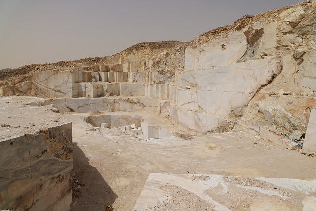 مناجم الرخام في اليمن... قصة بدأها "حكيم مأرب"