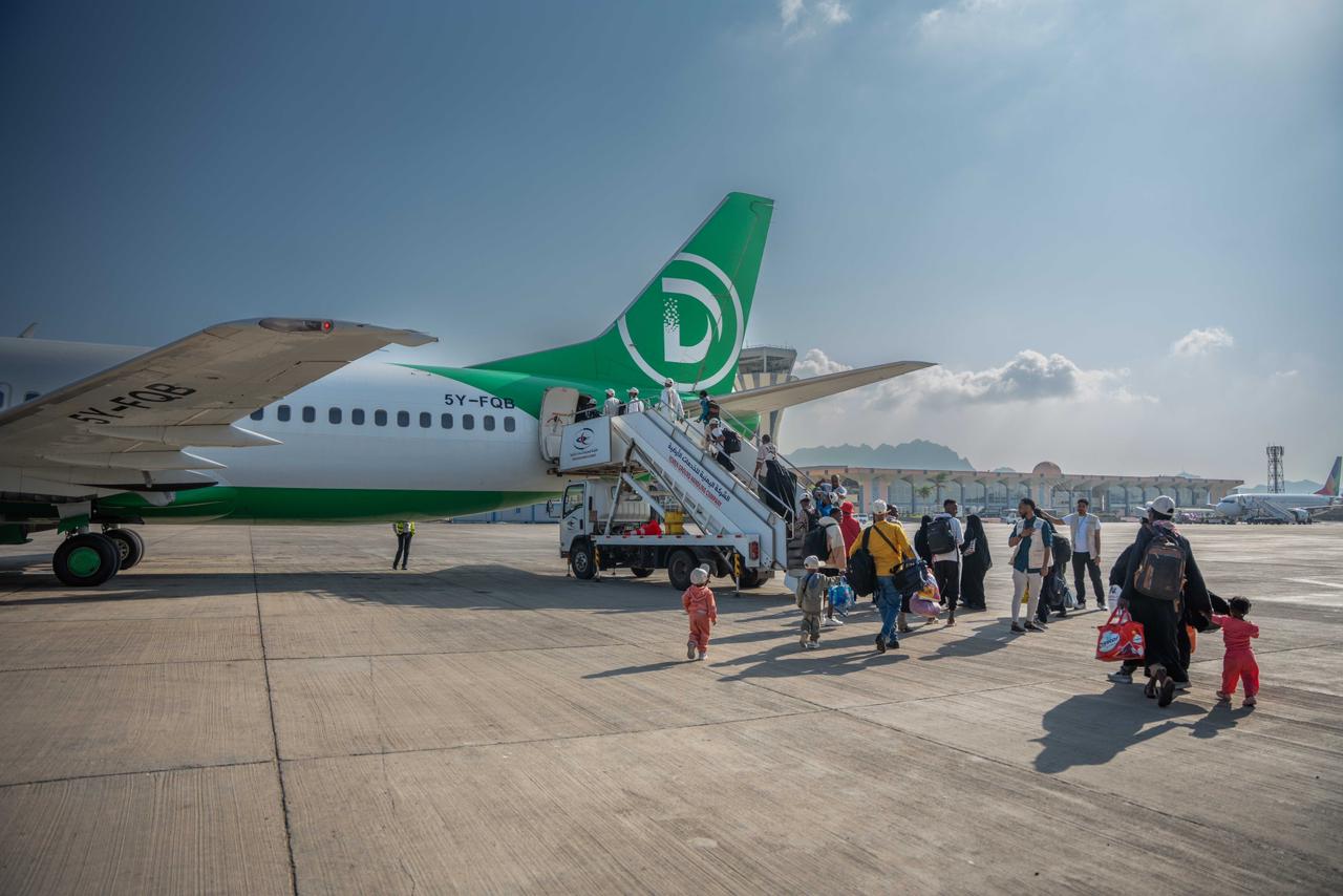 اليمن.. مفوضية اللاجئين تُعيد 148 صومالياً إلى بلادهم