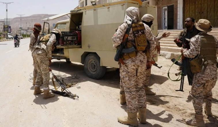 اليمن.. وزارة الدفاع تطلق حملة أمنية واسعة لملاحقة مرتكبي جرائم التقطع والاغتيالات
