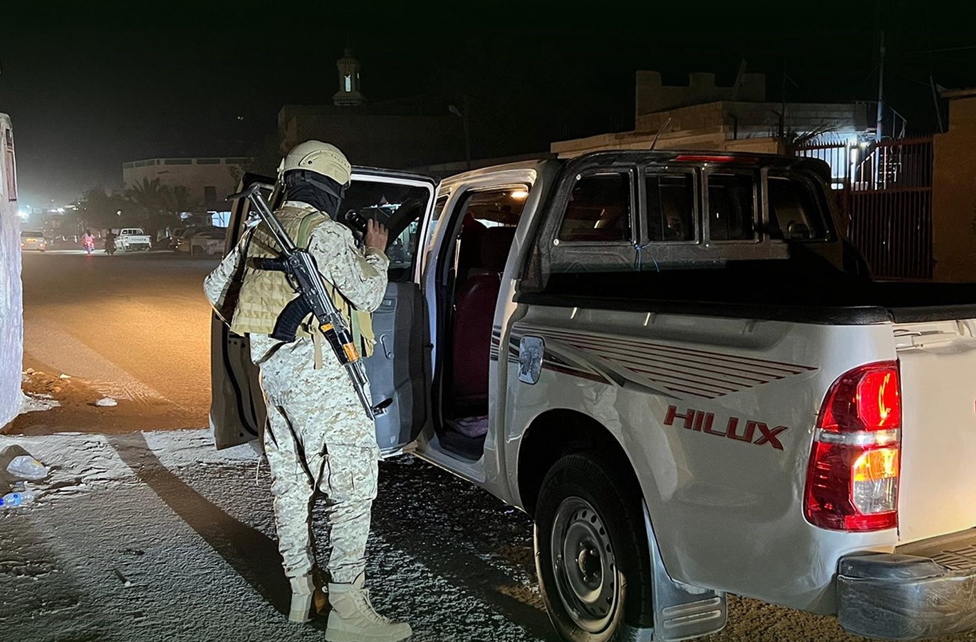 حضرموت.. القوات الحكومية تمنح مهلة لتسليم الأسلحة المنهوبة وتعلن مكافئة للمبادرين