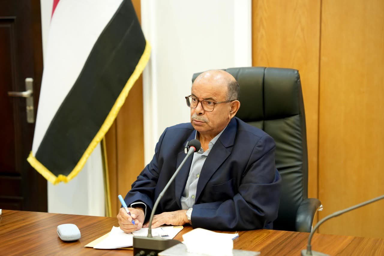 الخنبشي يعلن صرف مكرمة مالية لأسر شهداء الحراك الجنوبي في حضرموت