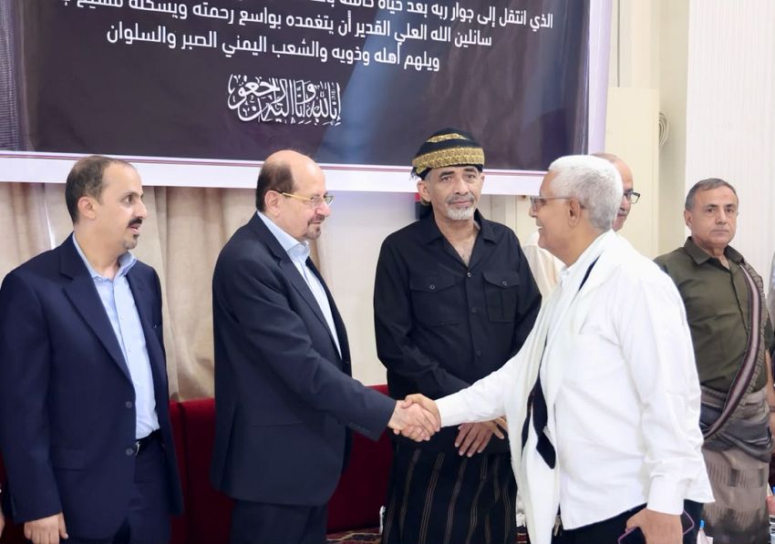 اليمن يودع هادي.. صلاة الغائب ومجالس عزاء تستحضر مسيرة رئيس قاد اليمن في أصعب مراحله