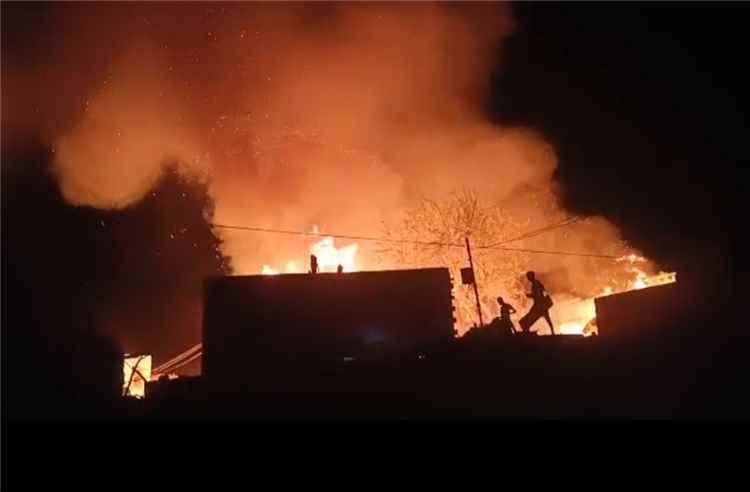 أخبار| #اليمن #Yemen
أبين..احتراق عدد من المنازل في منطقة ال