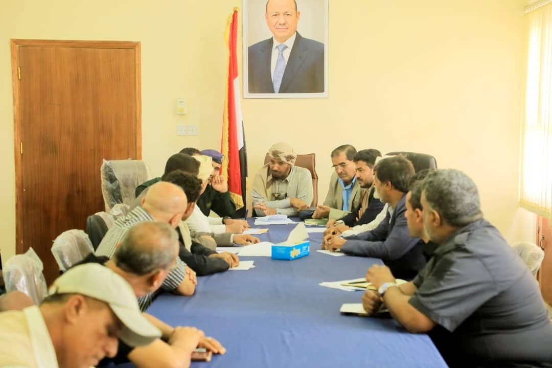 مأرب.. السلطة المحلية تقر إجراءات جديدة لضبط السوق المصرفية والسلعية