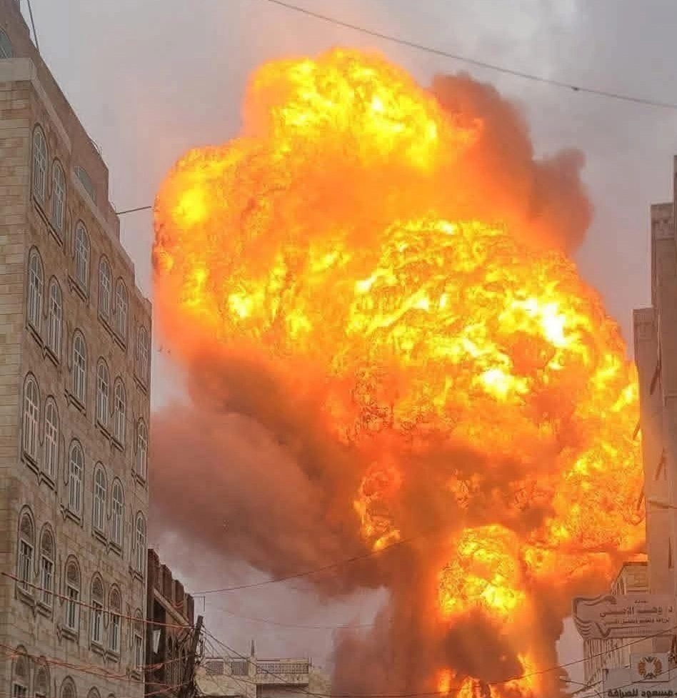 الحوثيون يعلنون ارتفاع ضحايا العدوان الإسرائيلي إلى 71 قتيلا وجريح